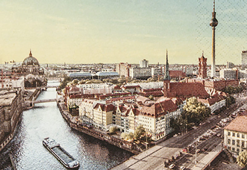 Berlin, Fernsehturm, Spree. Großstadt, Stadt, Schiffe, Serviette